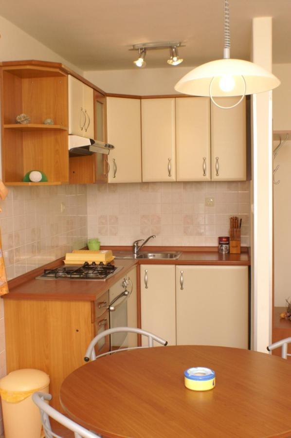 Apartments And Rooms By The Sea Jakisnica, Pag - 4160 Lun  Exterior foto