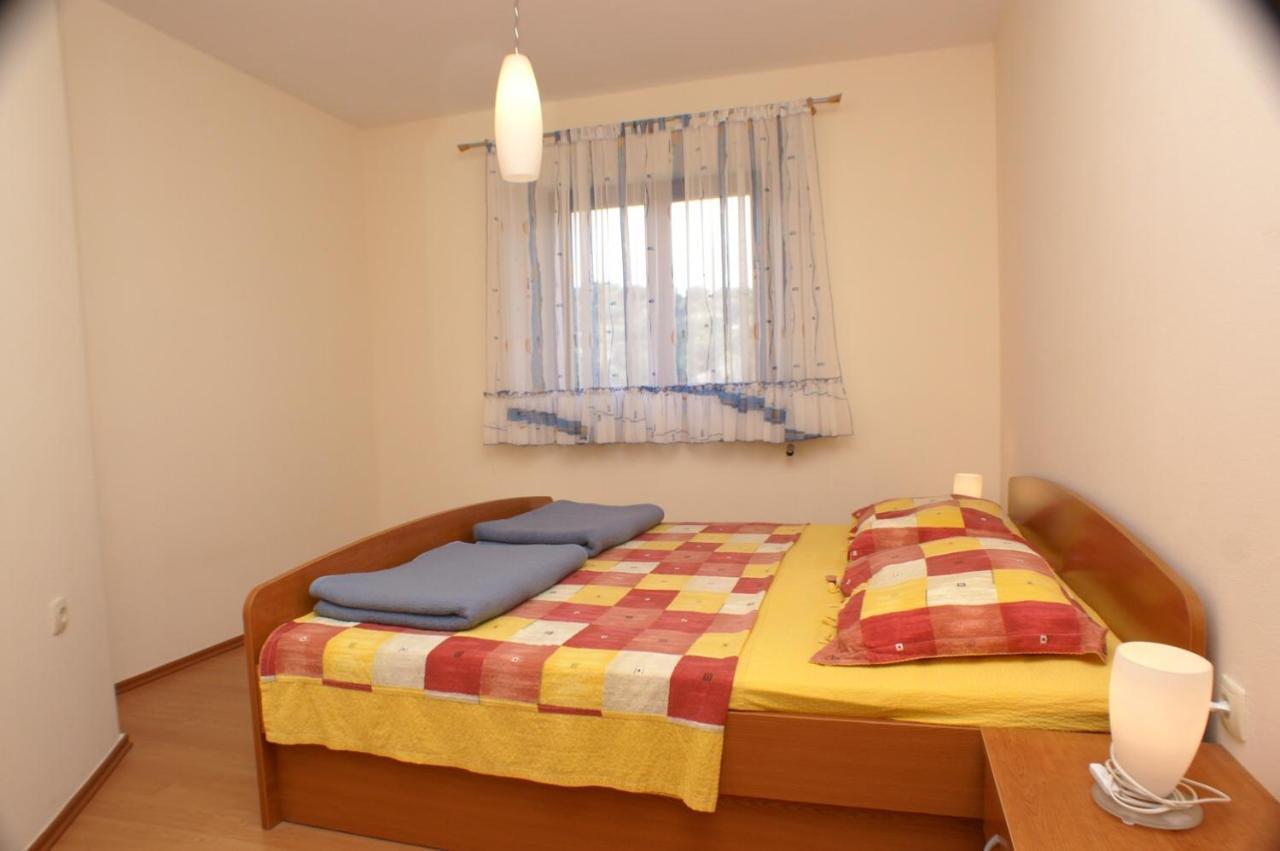 Apartments And Rooms By The Sea Jakisnica, Pag - 4160 Lun  Exterior foto