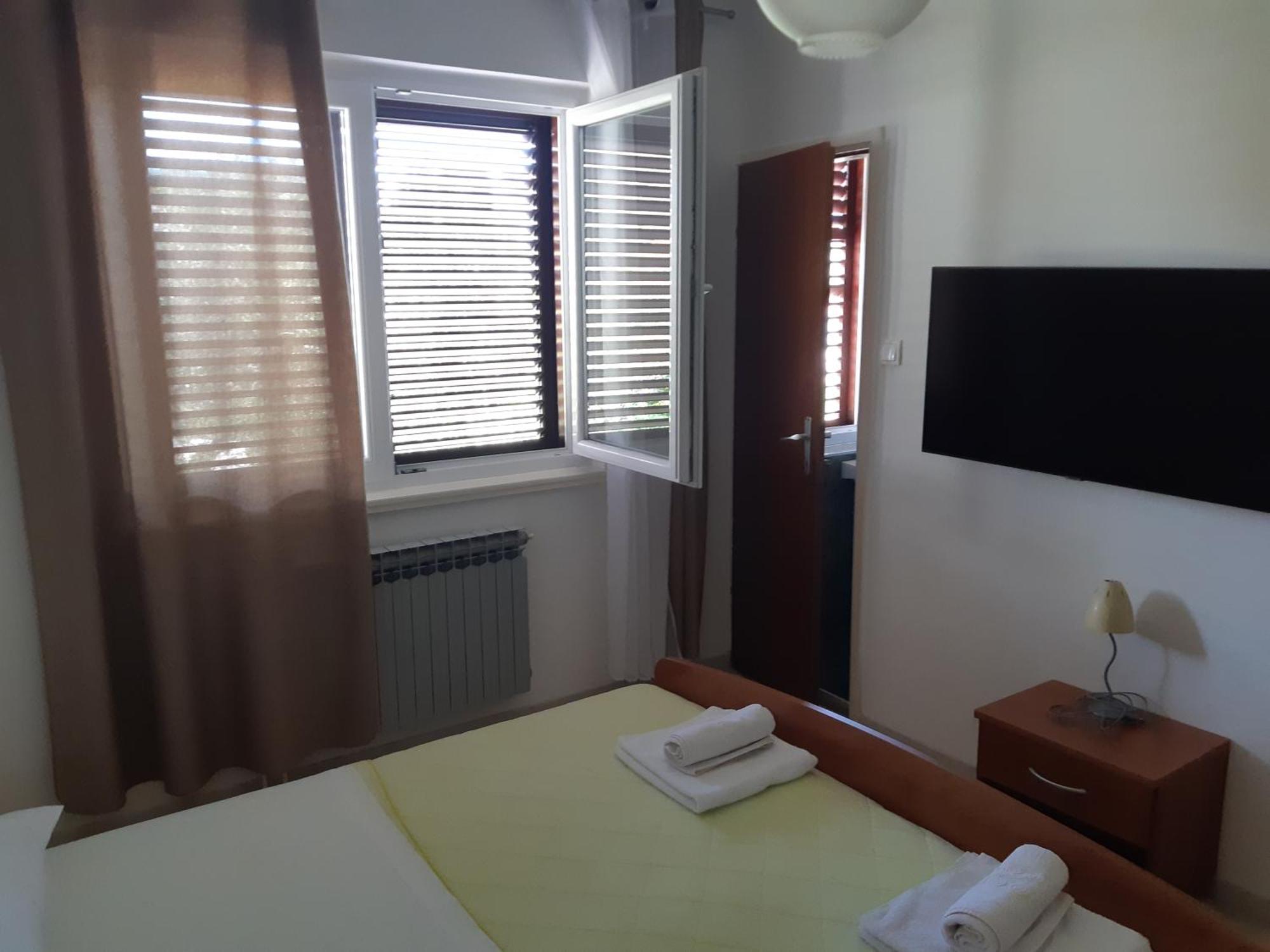 Apartments And Rooms By The Sea Jakisnica, Pag - 4160 Lun  Cameră foto