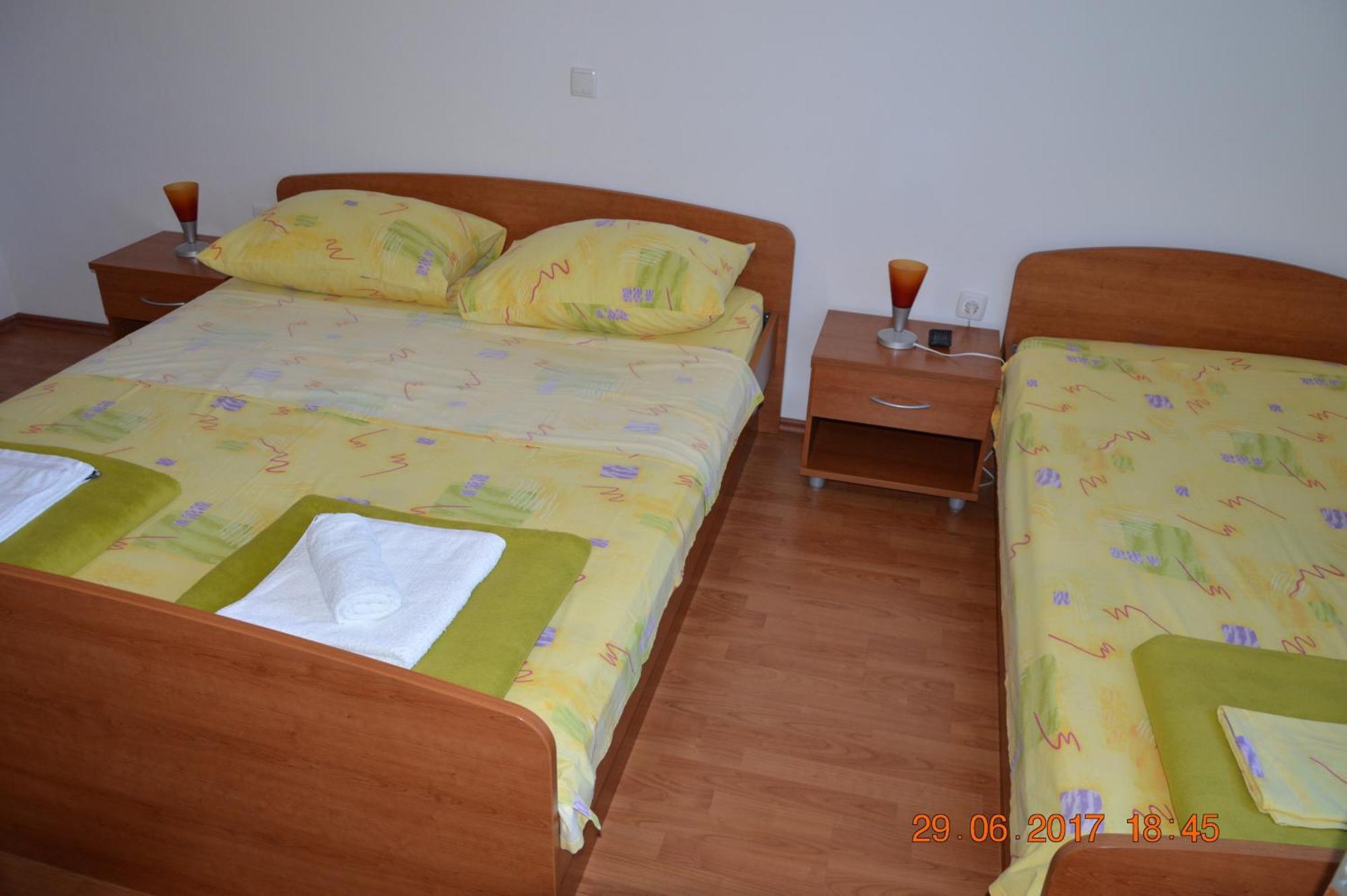 Apartments And Rooms By The Sea Jakisnica, Pag - 4160 Lun  Cameră foto